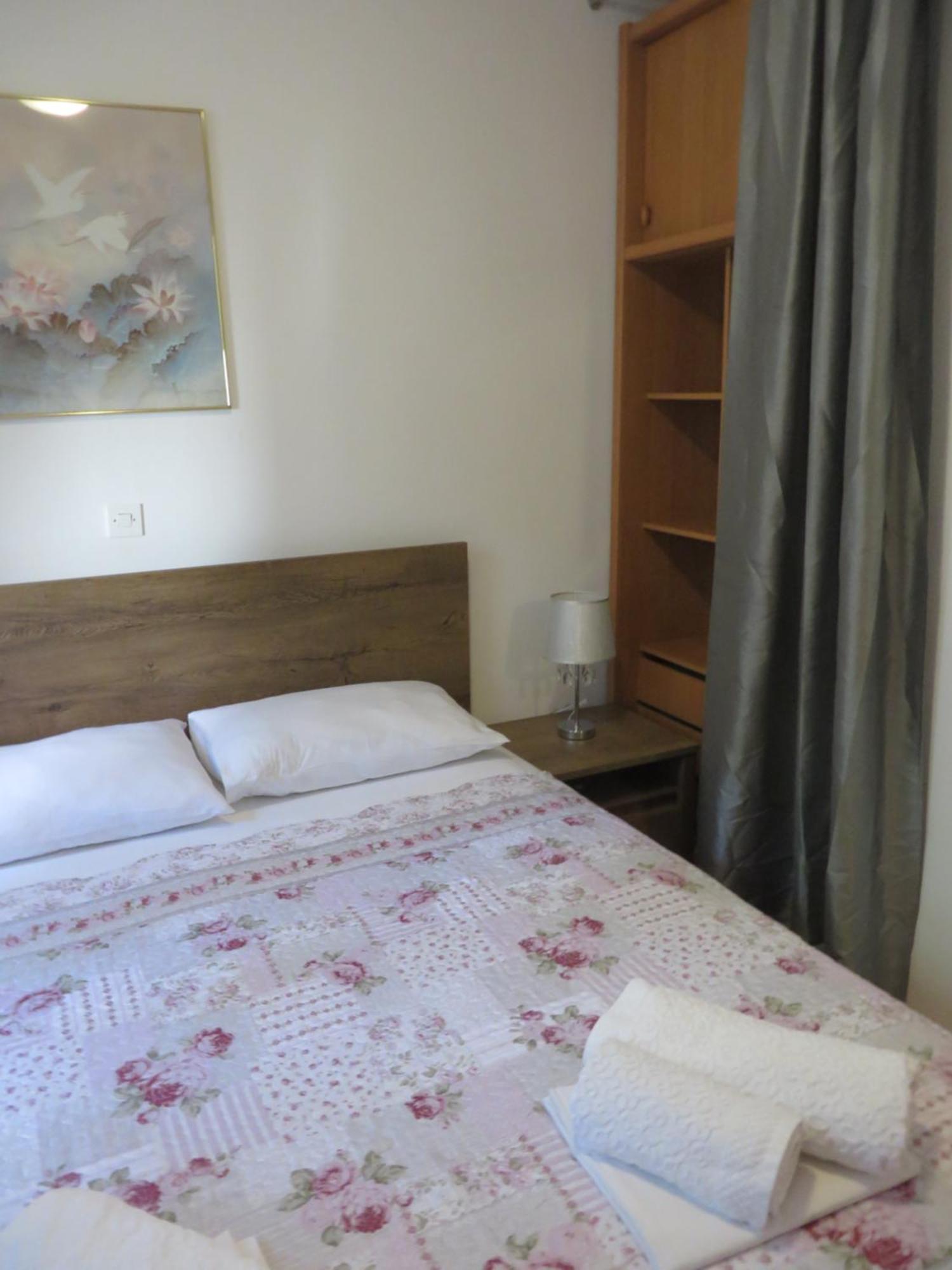 Soline Beach Apartments Биоград-на-Мору Номер фото